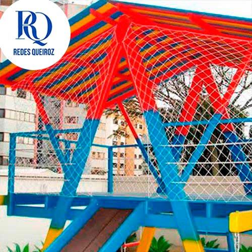 imagem de redes de proteção para playgrounds